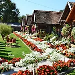 Etno Selo Eden Kapslový hotel
