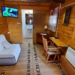 Kapslový hotel Etno Selo Eden