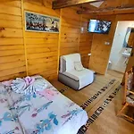 Etno Selo Eden Kapslový hotel 2*