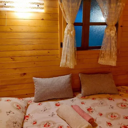 Etno Selo Eden Capsule hotel Zeravacki Potok