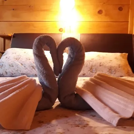Etno Selo Eden Capsule hotel Zeravacki Potok