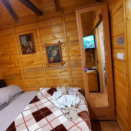 Etno Selo Eden Capsule hotel