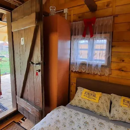 Capsule hotel Etno Selo Eden Zeravacki Potok
