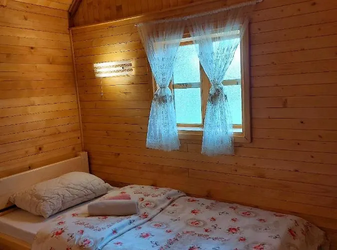 Capsule hotel Etno Selo Eden 2*