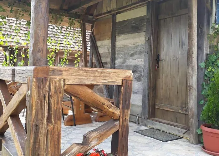 Capsule hotel Etno Selo Eden Zeravacki Potok