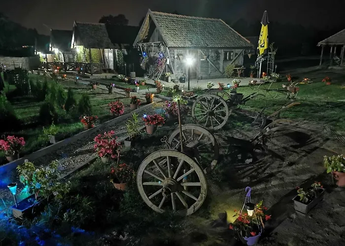 Etno Selo Eden Capsule hotel